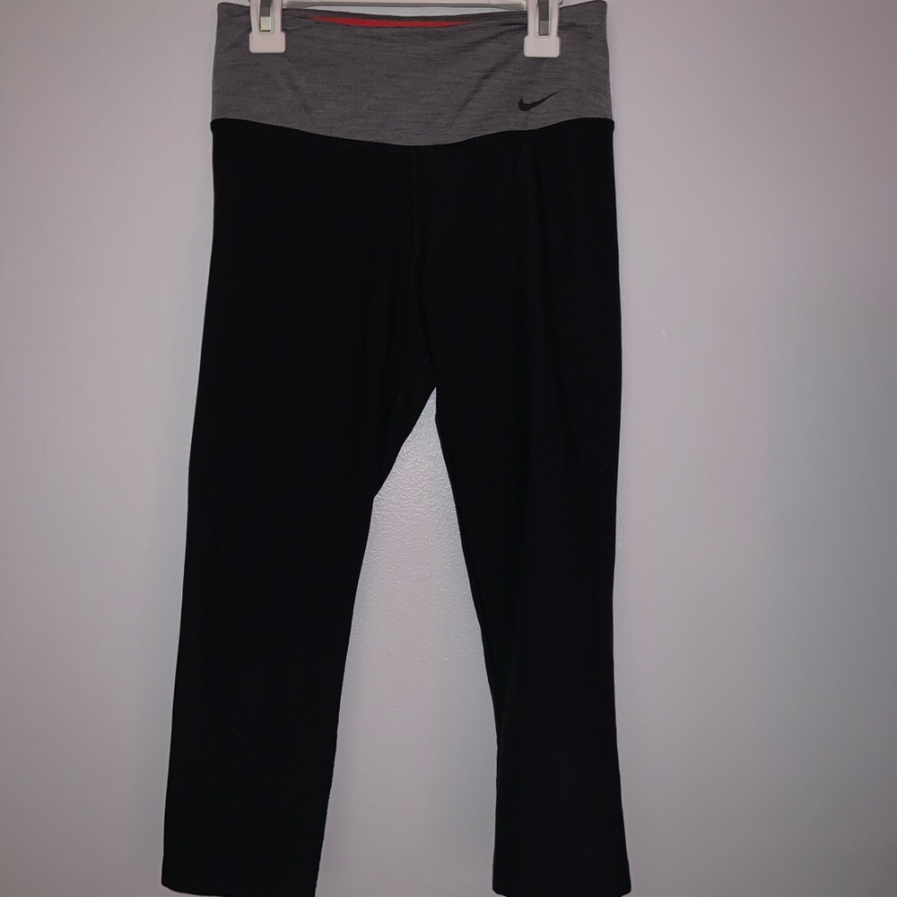 Nike cropped leggings